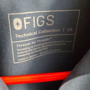 Figs Scrub Top
